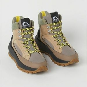 H&M chunky winter hightop boots